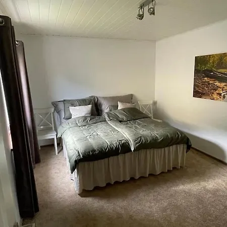 Sentralt Beliggende Moderne Leilighet *